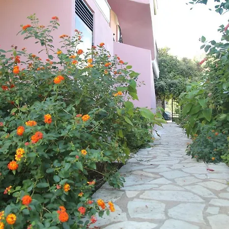 Ethereal Lefkas アパート ニドリ